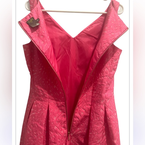 Taylor Vibrant Pink Size 8 Mini  Sleeveless Floral V Neck Dress - Picture 6 of 10
